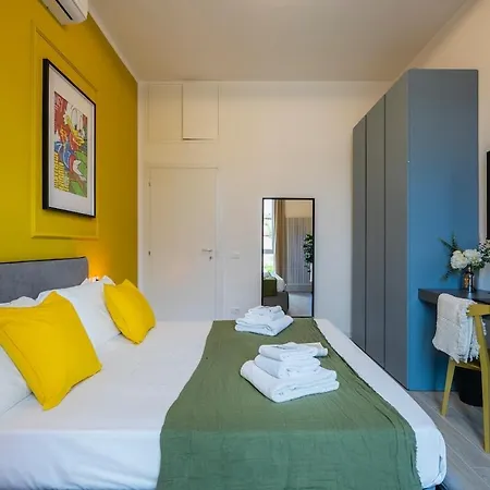 Bright & Stylish 10 From Smn Apartment Florence